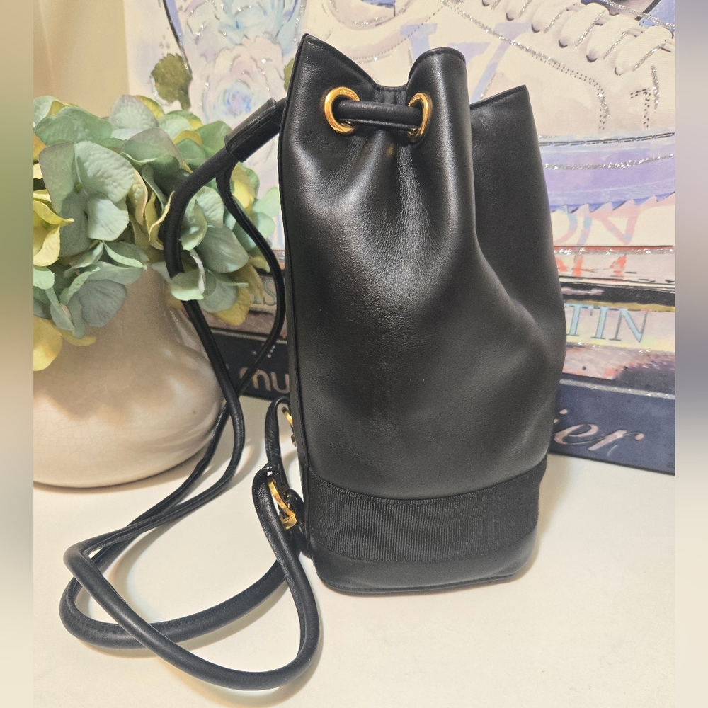 Vintage Salvatore Ferragamo Black Drawstring Leather Backpack - Picture 4 of 13